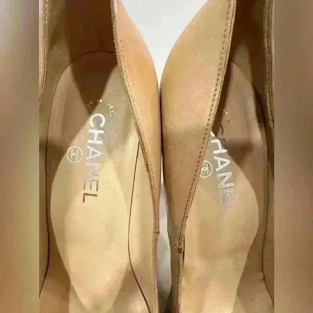 CHANEL Vintage Beige Leather Peep Toe Platform Cork Chain Pumps (Size 39 1/2) - Picture 12 of 16